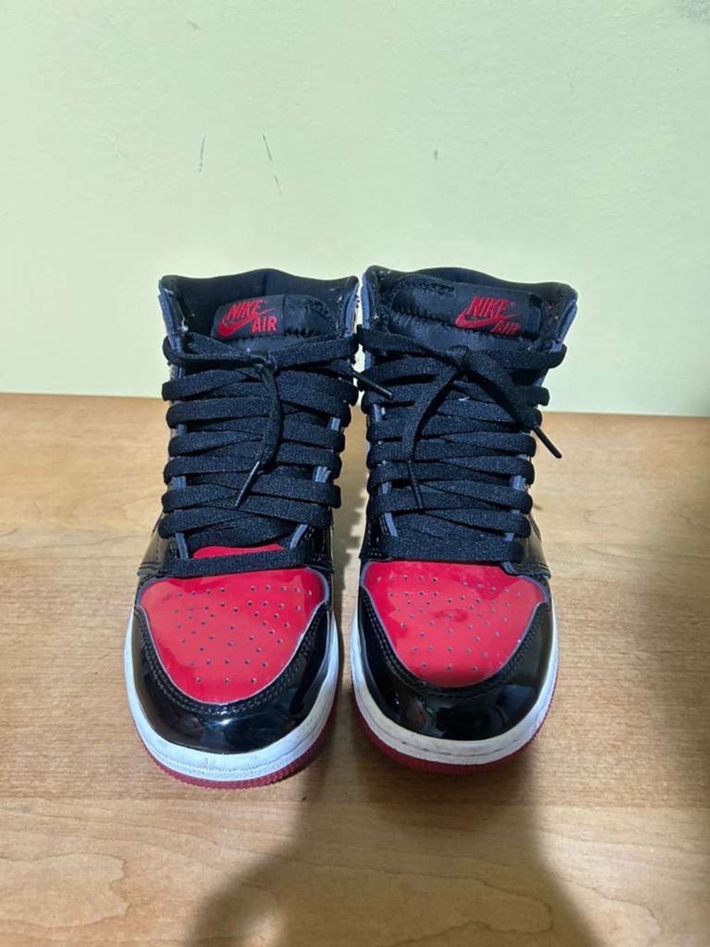 Air Jordan 1 Retro high OG patent bred